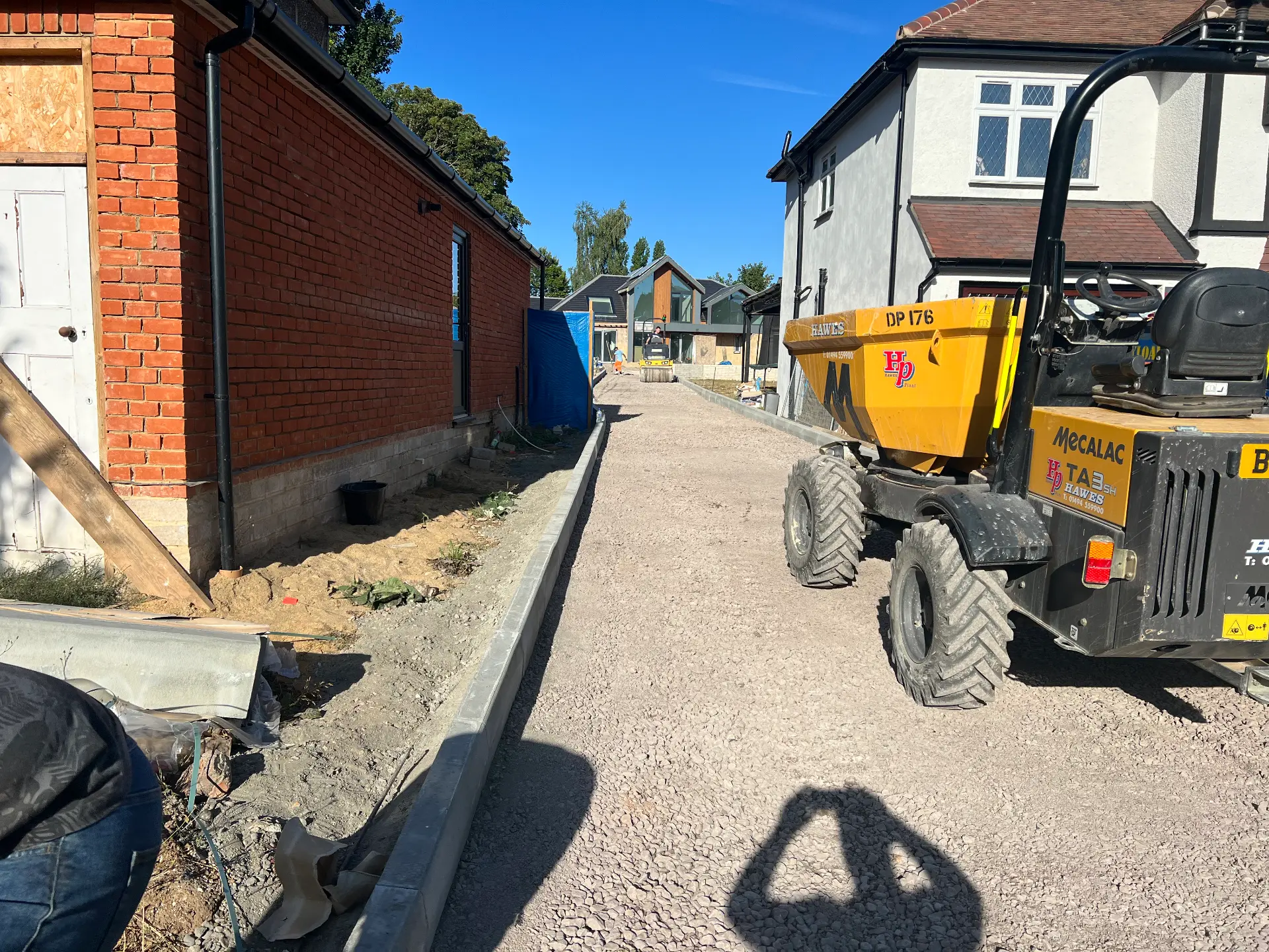 Private road to new development, Purley