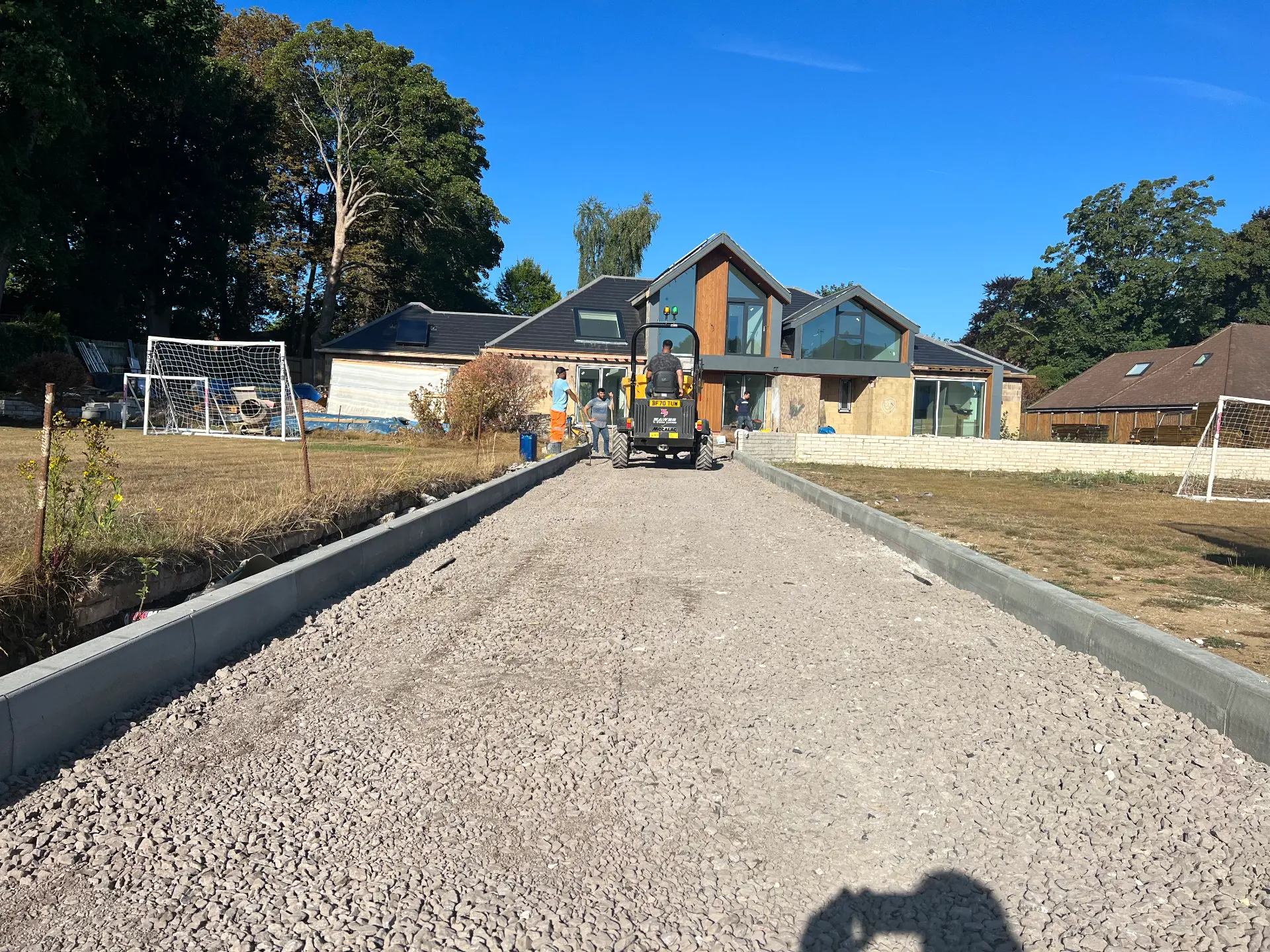 Private road to new development, Purley